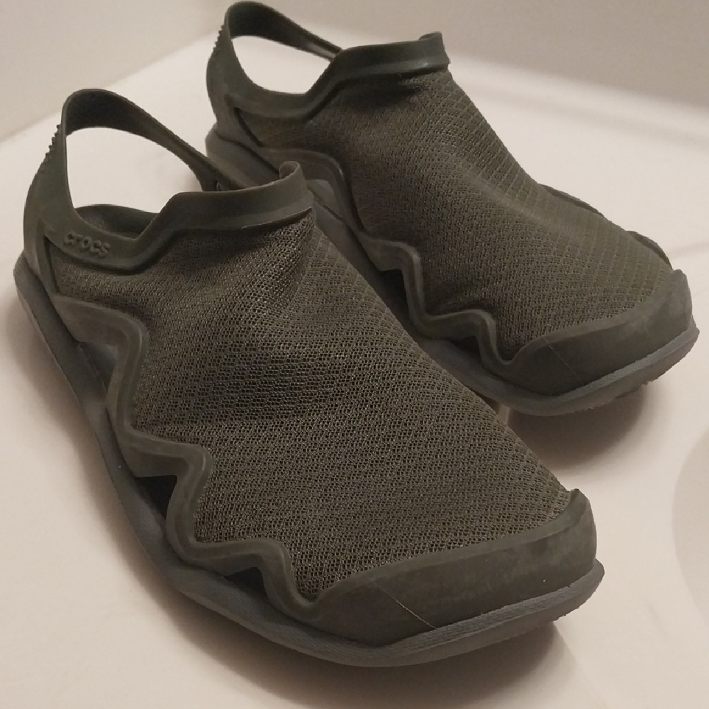 Crocs Men's Army Green Slip-On Shoes /8 Medium